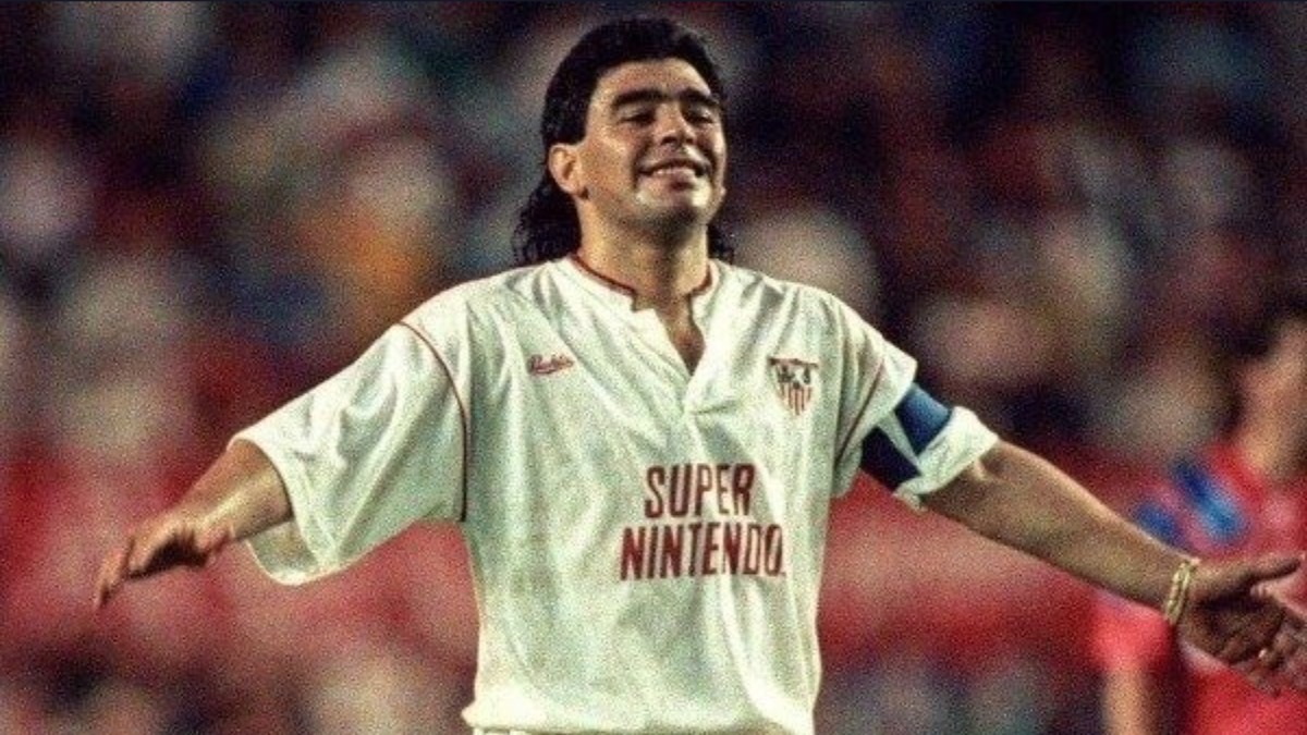 34 años de la firma de Maradona: D10S jugó en Nervión