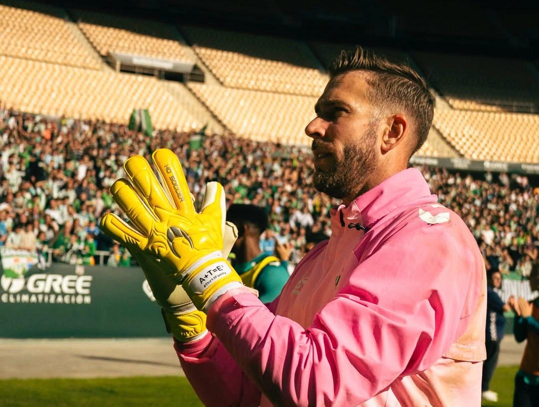 Adrián San Miguel y su futuro vinculado al Betis: "Hay que darle nombre y forma"