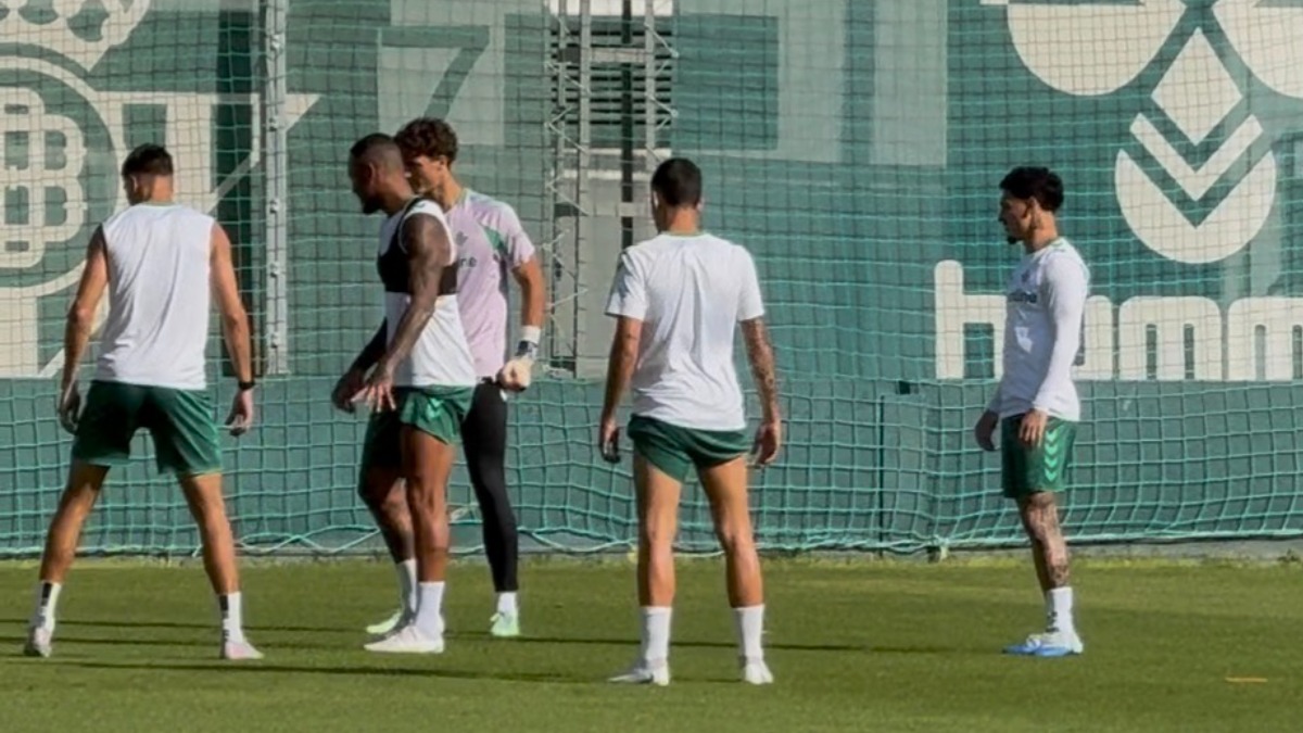 Aitor Ruibal suma un entrenamiento más y apunta a entrar en la convocatoria ante el FC Barcelona
