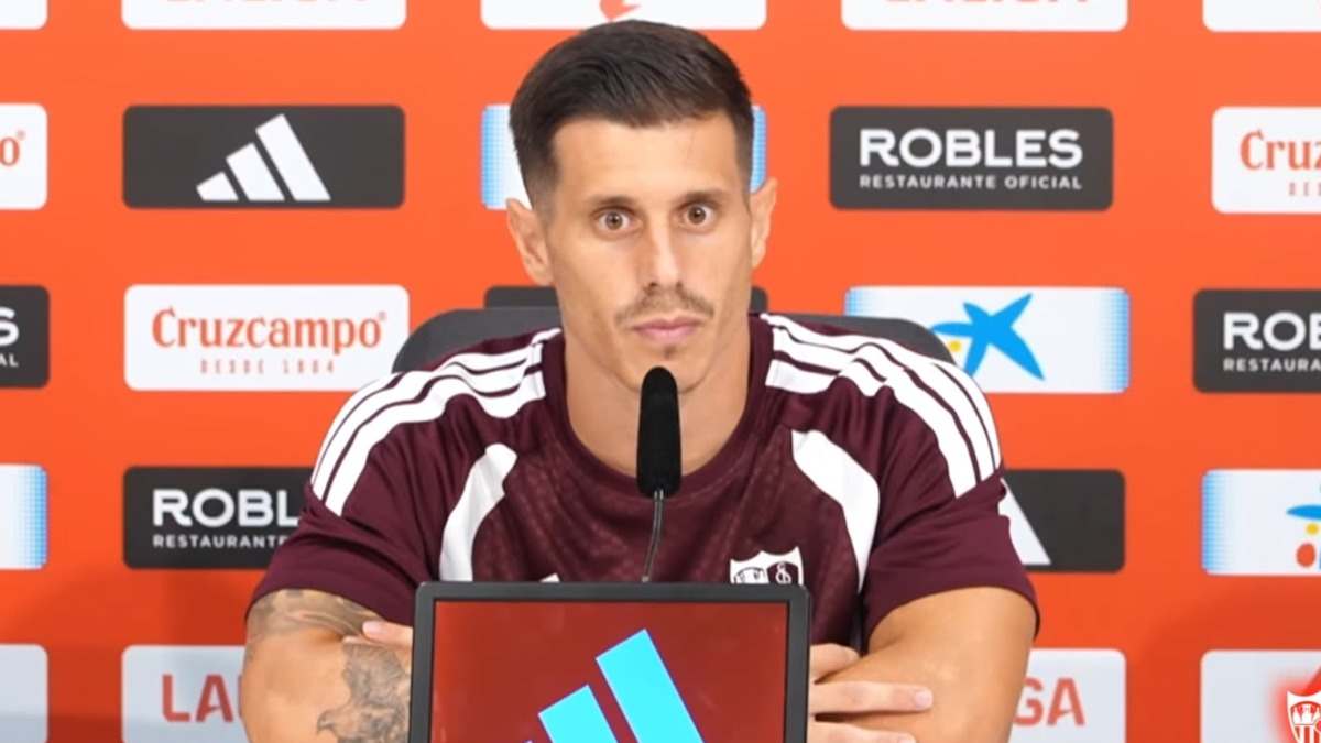Alfon fija su objetivo: "Quiero triunfar en el Sevilla FC, por eso vine"