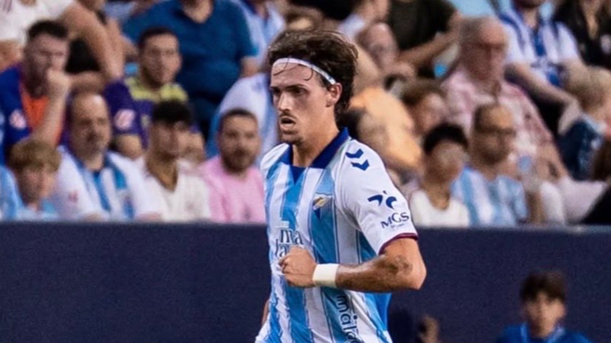 Ángel Recio mantiene la calma en el Málaga: “Las victorias van a llegar”