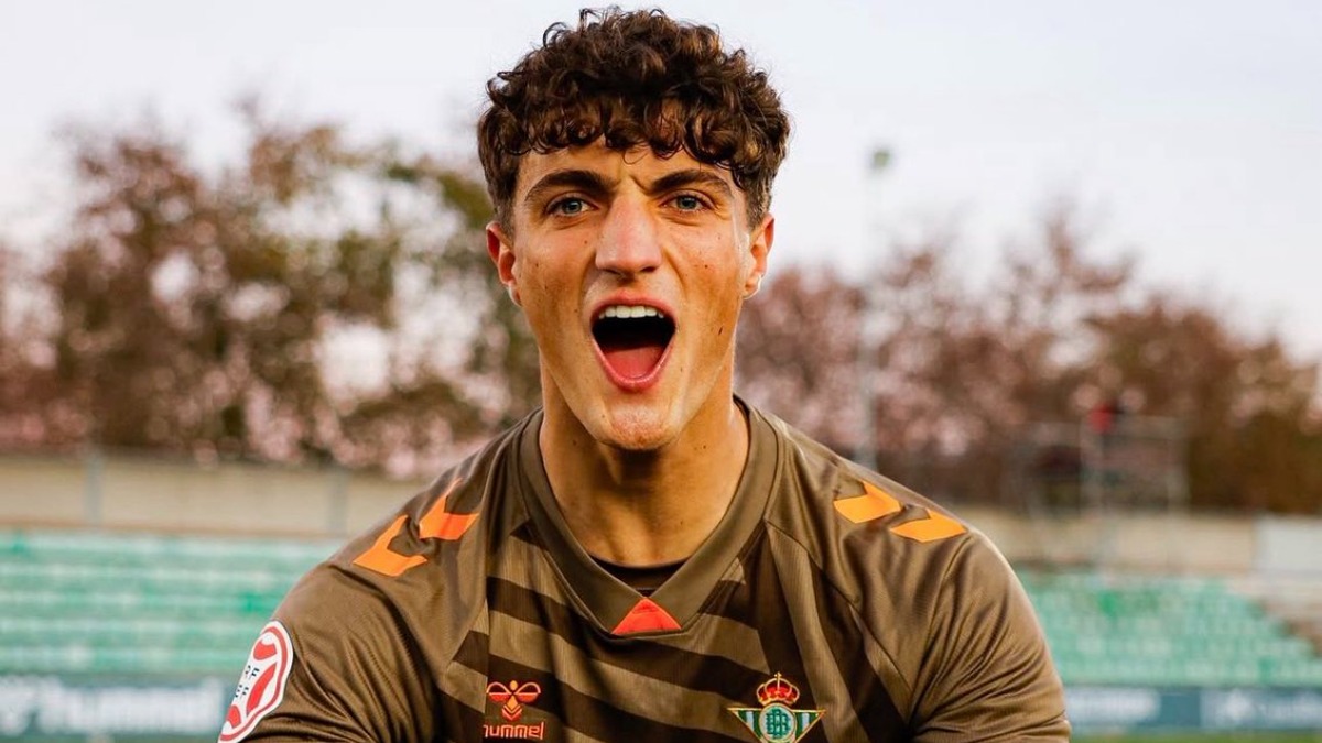 Manu González repasa su camino en el Betis: "No me esperaba vivir todo esto"