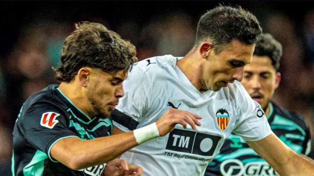 El Betis solicitará aplazar su estreno liguero ante el Valencia