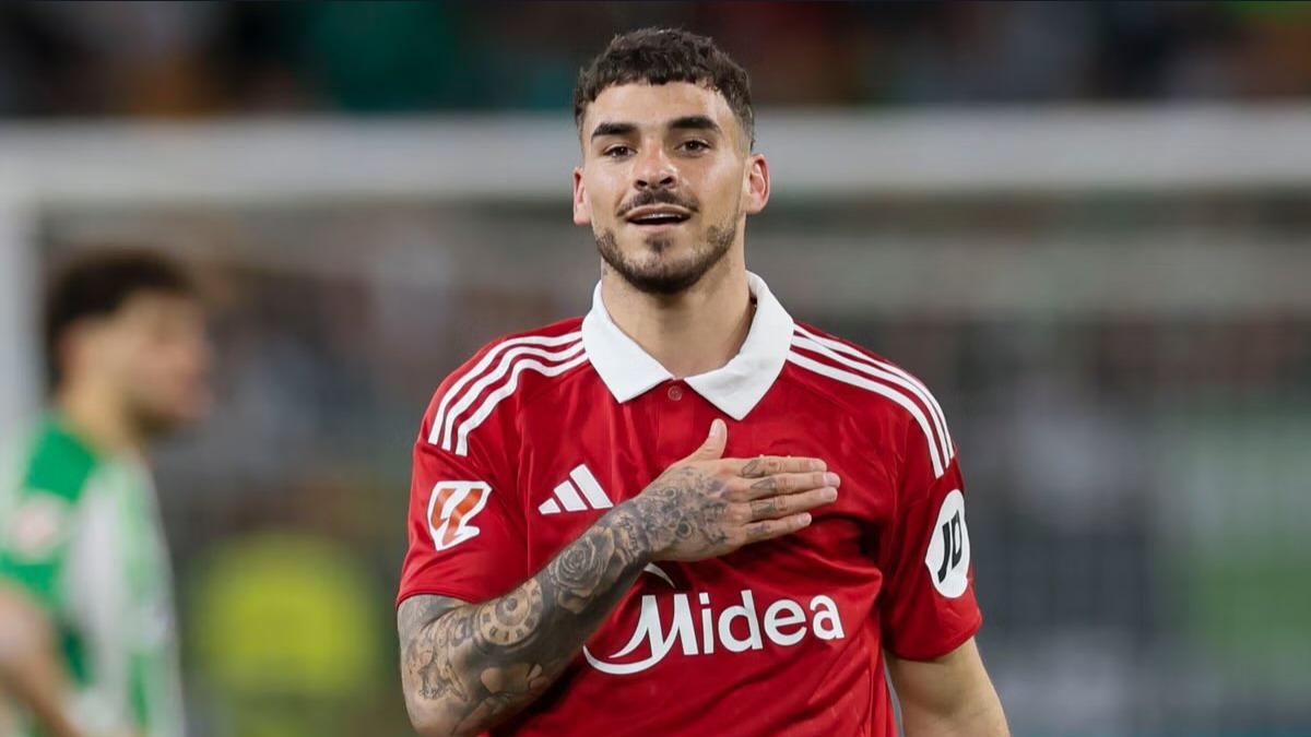 Isaac Romero recoge el testigo de Antonio Puerta y lucirá el dorsal 16 en el Sevilla