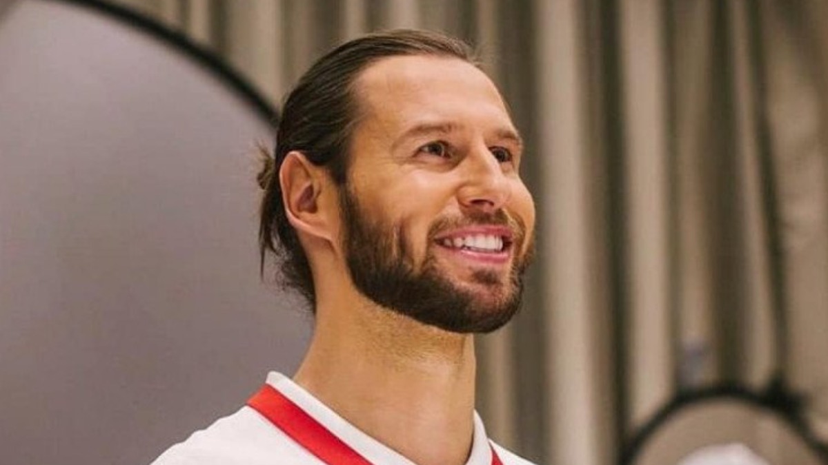 Krychowiak regresa a las instalaciones del Sevilla y ya perfila su futuro en los banquillos
