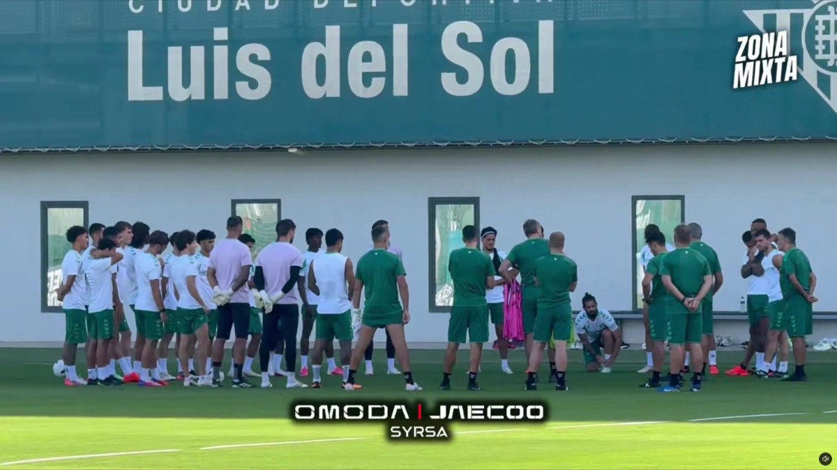 Héctor Bellerín se suma a la lista de ausencias en el entrenamiento del Real Betis