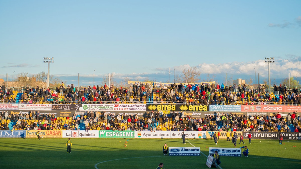 El estadio del Alcorcón, posible sede para el Navalcarnero-Real Betis