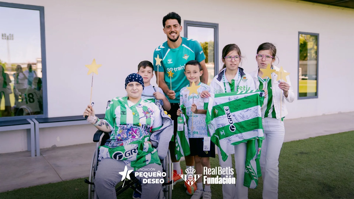 La Fundación Real Betis Balompié y la Fundación Pequeño Deseo continúan su colaboración