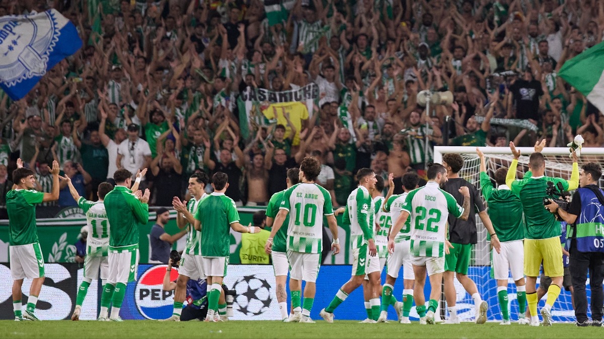 El Real Betis apela a "la responsabilidad" de su afición para evitar "sanciones graves" por parte de la UEFA