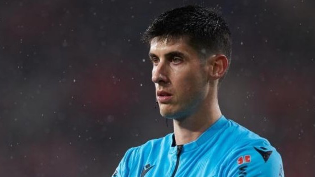 Mateo Busquets Ferrer dirigirá el Betis-Málaga con un balance favorable para los verdiblancos