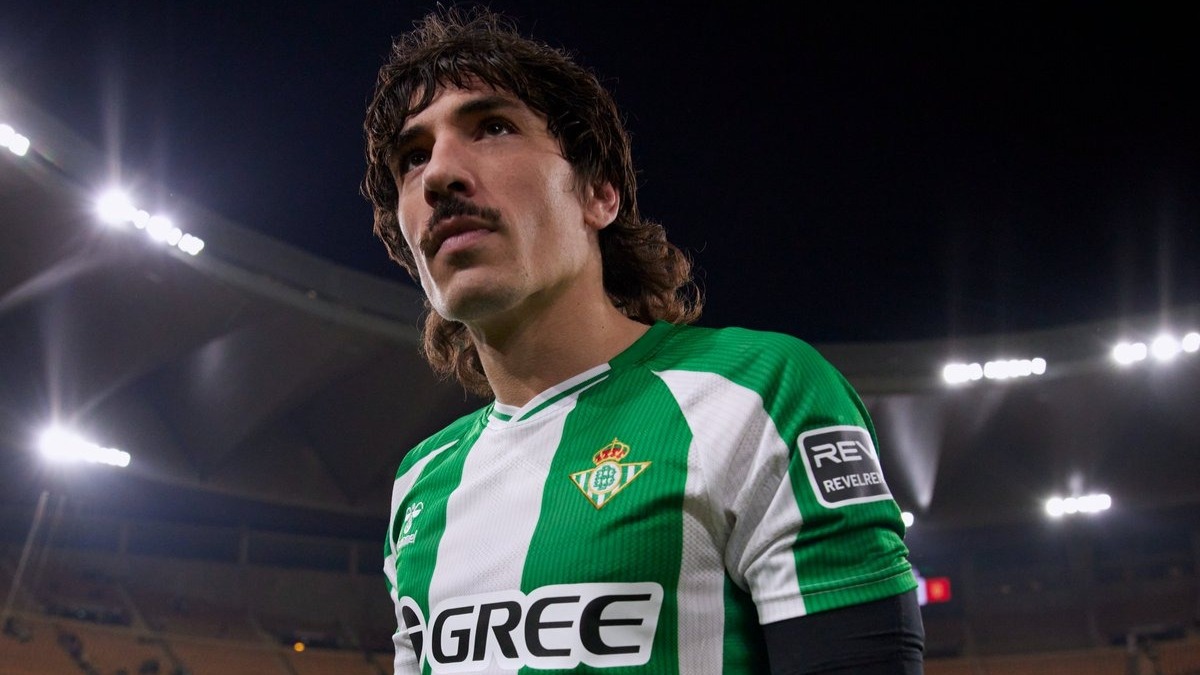 Bellerín, hasta 2027 con el Real Betis; un año antes de lo que se anunció