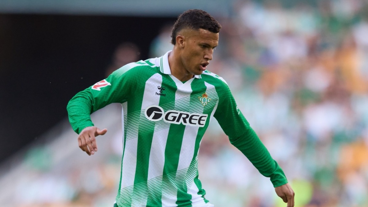Deossa le da la vuelta a la tortilla en el Real Betis
