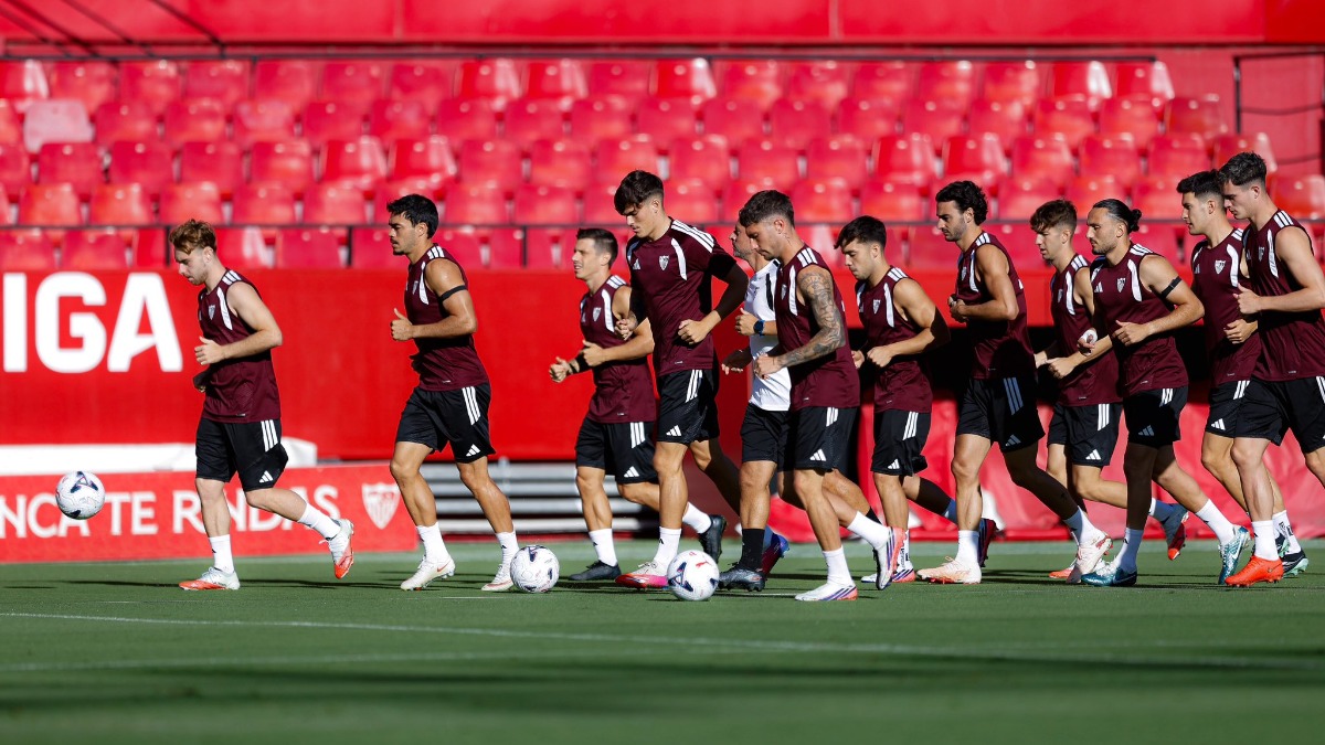 Dos bajas en la última sesión de la semana para el Sevilla FC