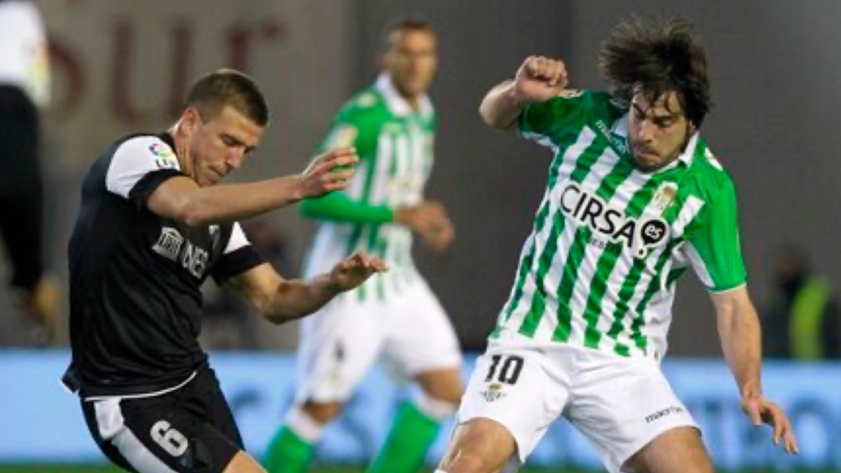 El Betis busca mantener una década de dominio ante el Málaga como local