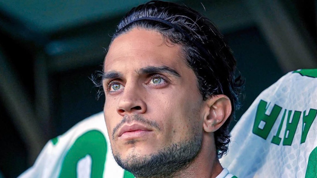 El parón de selecciones da aire a la defensa del Betis