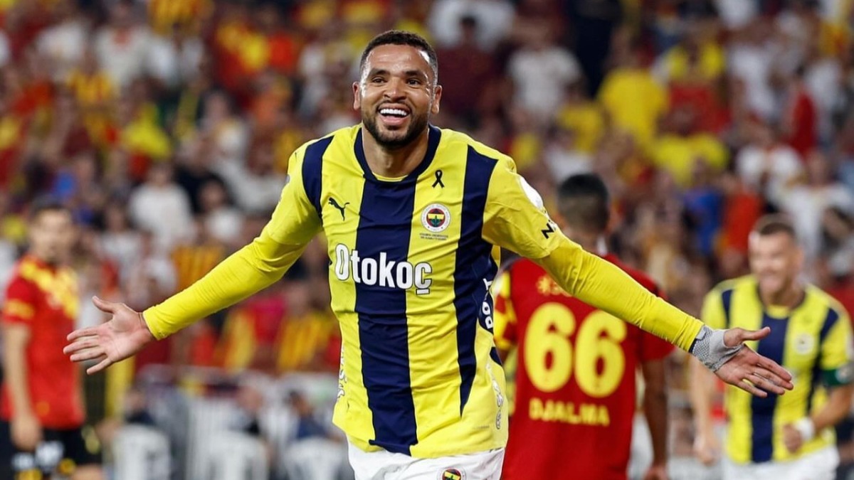 El Sevilla FC, pendiente de recibir cerca de tres millones de euros del Fenerbahçe por una sanción de la FIFA
