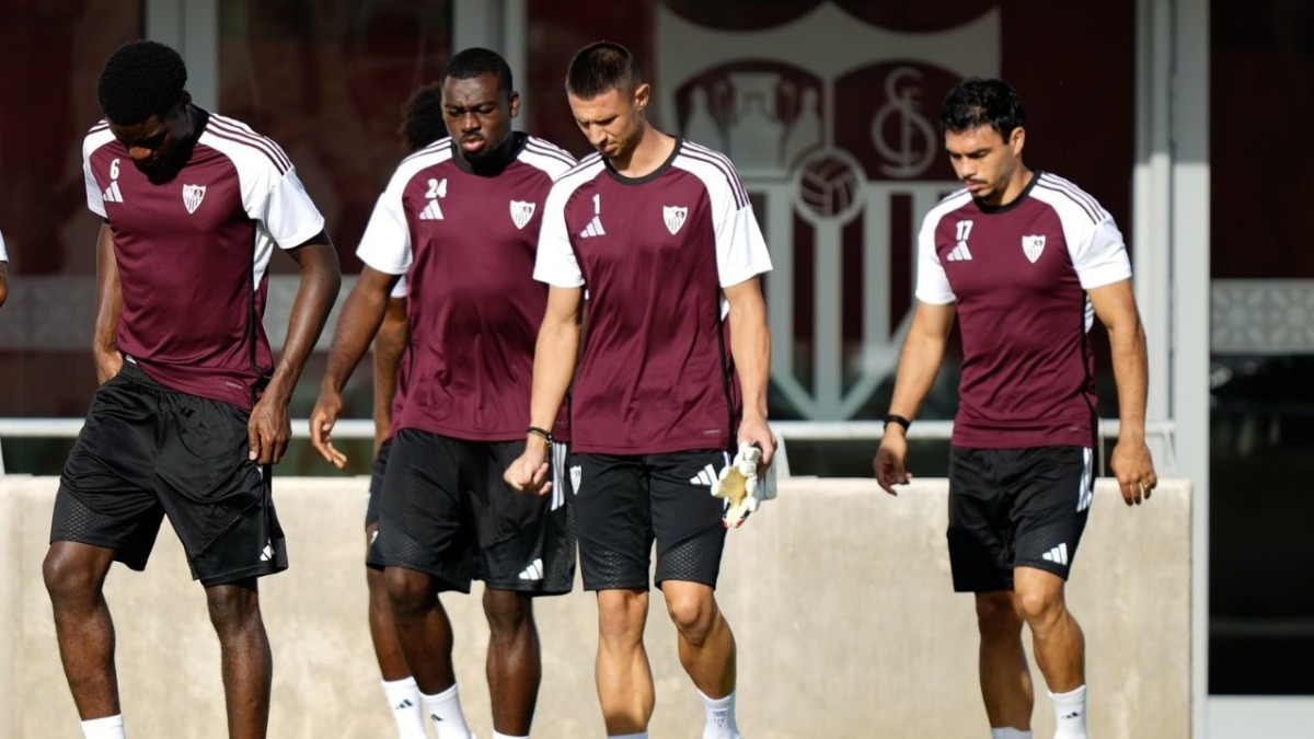 El Sevilla prepara el duelo ante el Real Madrid con cuatro bajas y una incógnita