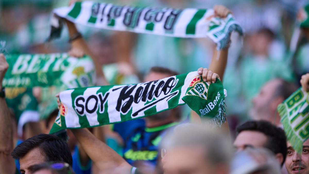 Horario y dónde ver el Betis-Ceuta: un amistoso benéfico para no perder la forma