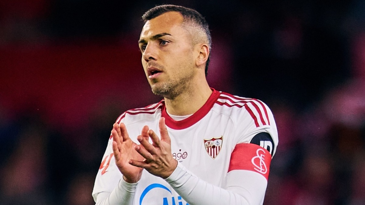 Joan Jordán dice adiós al Sevilla FC: "Me voy con muchísimas cosas dentro; siempre, 'uno di voi'"