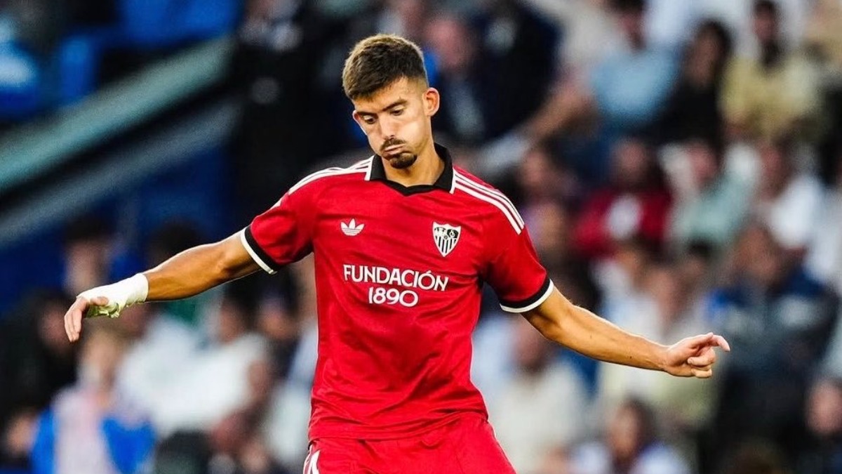 Kike Salas y Arouna Sangante entran en la lista de García Plaza para recibir al FC Barcelona