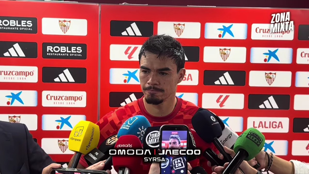 Los jugadores del Sevilla FC, "orgullosos" de la imagen mostrada ante el FC Barcelona