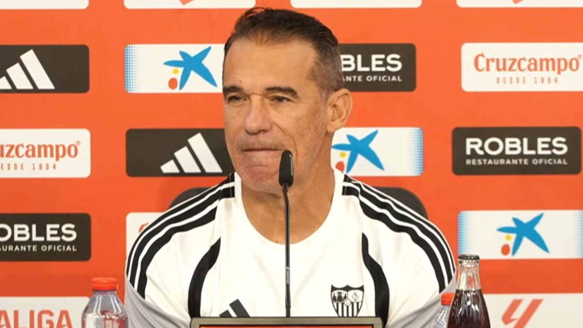 Luis García Plaza califica la salida de Oso como "un palo" y confirma la baja de Vargas para el Atlético