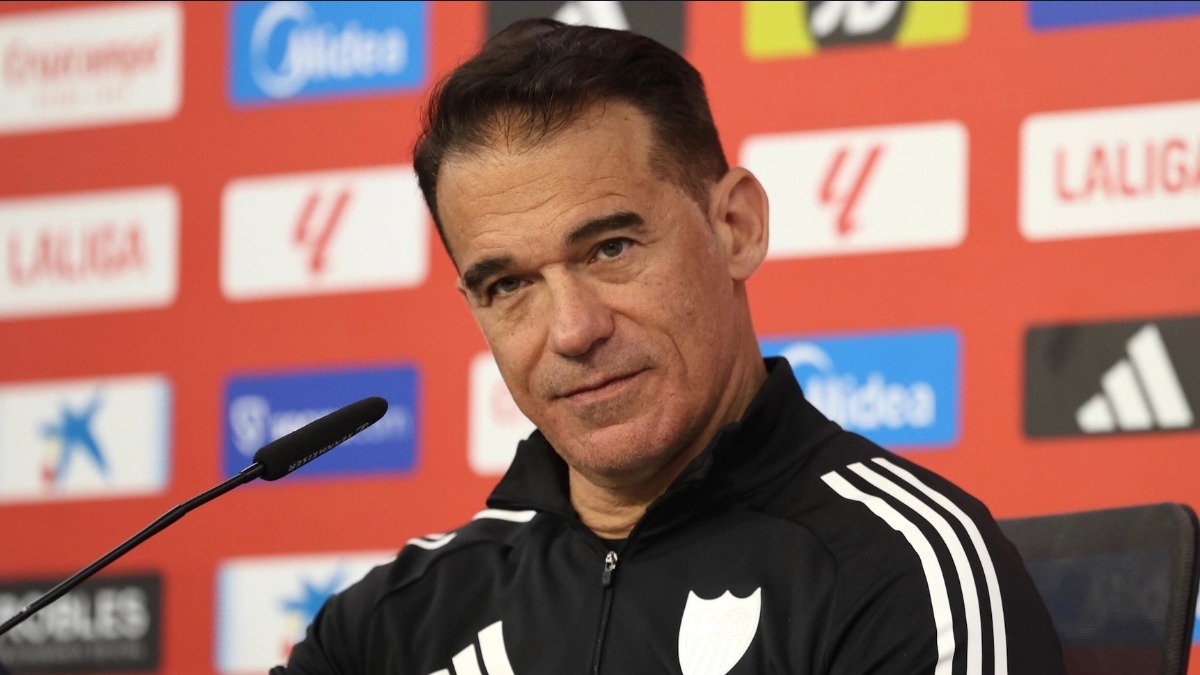 Luis García Plaza lanza un mensaje al Sevilla: "seguir modificando la plantilla"