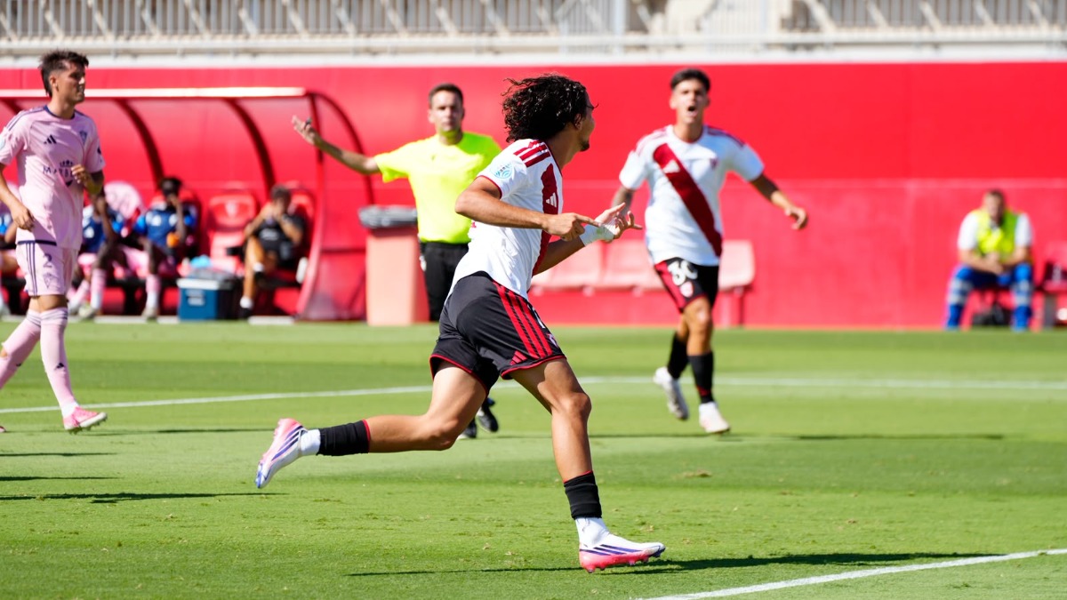 Nico Guillén recoge el guante de Luis García Plaza