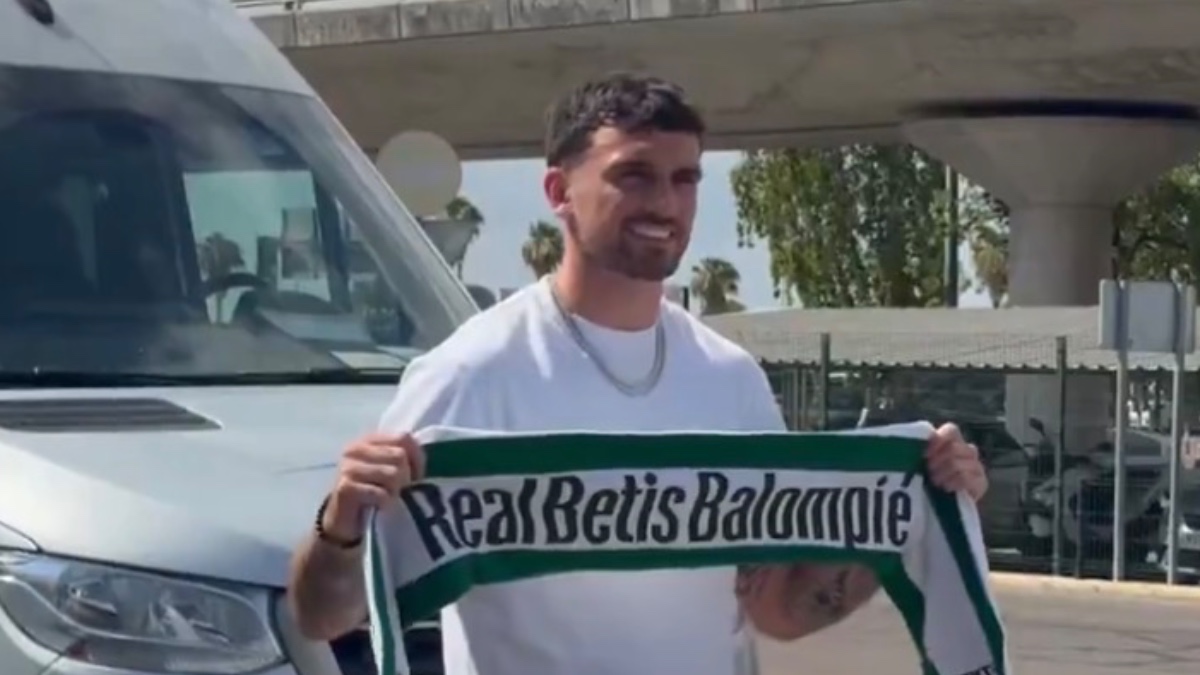 Oficial: Troy Parrott, nuevo delantero del Real Betis