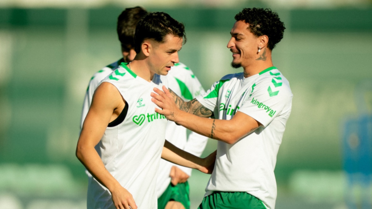 Pellegrini recupera a Diego Llorente para el regreso del Betis contra Osasuna