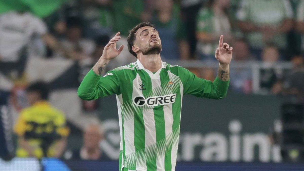 El Real Betis derrota al Madrid, la calor y Hernández Hernández (1-0)