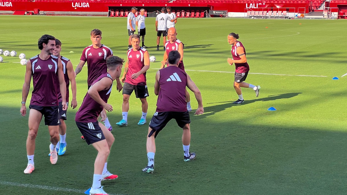 Dos bajas en clave nervionense en el último entrenamiento antes de visitar al Depor