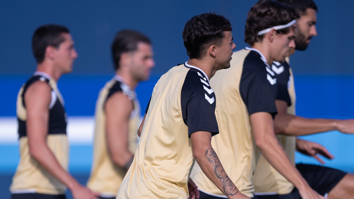 Vuelve Adrián Niño en la penúltima sesión antes del choque frente al Levante